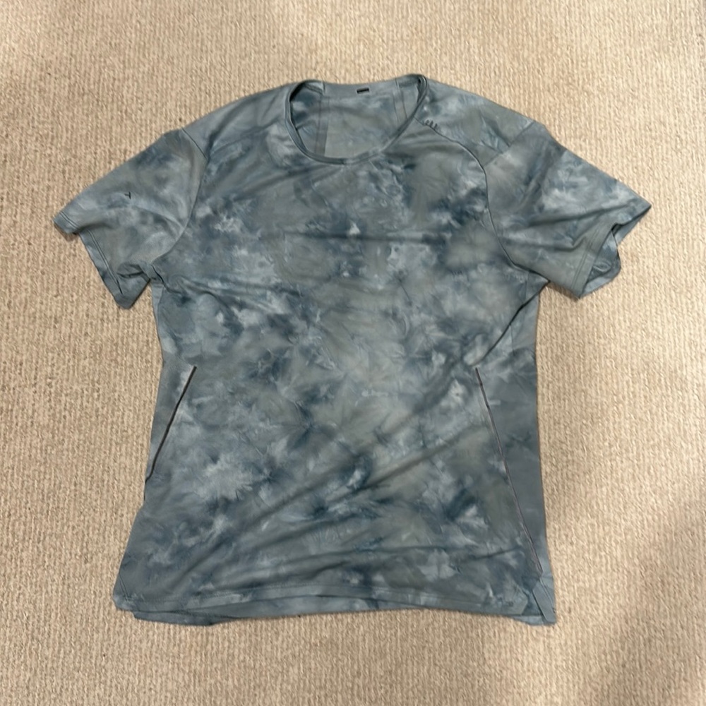 Lululemon metal vent 2.0 T shirt